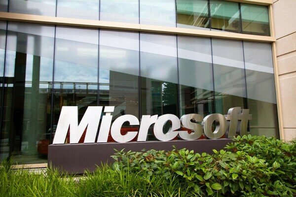 Microsoft собирается возвращать сотрудников с удаленки