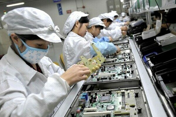 Foxconn приостановил работу на двух заводах в Китае из-за вспышки коронавируса